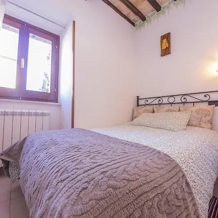 Casa Graziella Piccolo Pied à Terre Nel Castello Di D'assisi Appartamento Palazzo (Umbria)