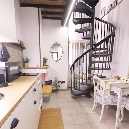 Appartamento Casa Graziella Piccolo Pied à Terre Nel Castello Di D'assisi *